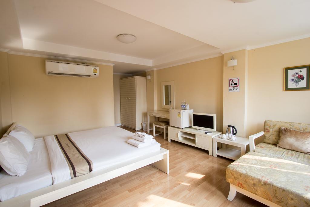 Triple Palms House Hotel Chiang Mai Luaran gambar