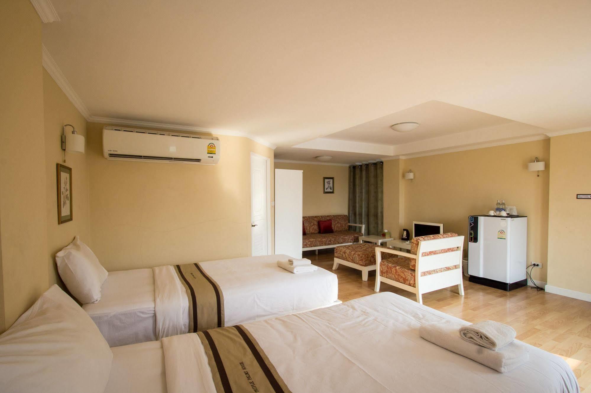 Triple Palms House Hotel Chiang Mai Luaran gambar