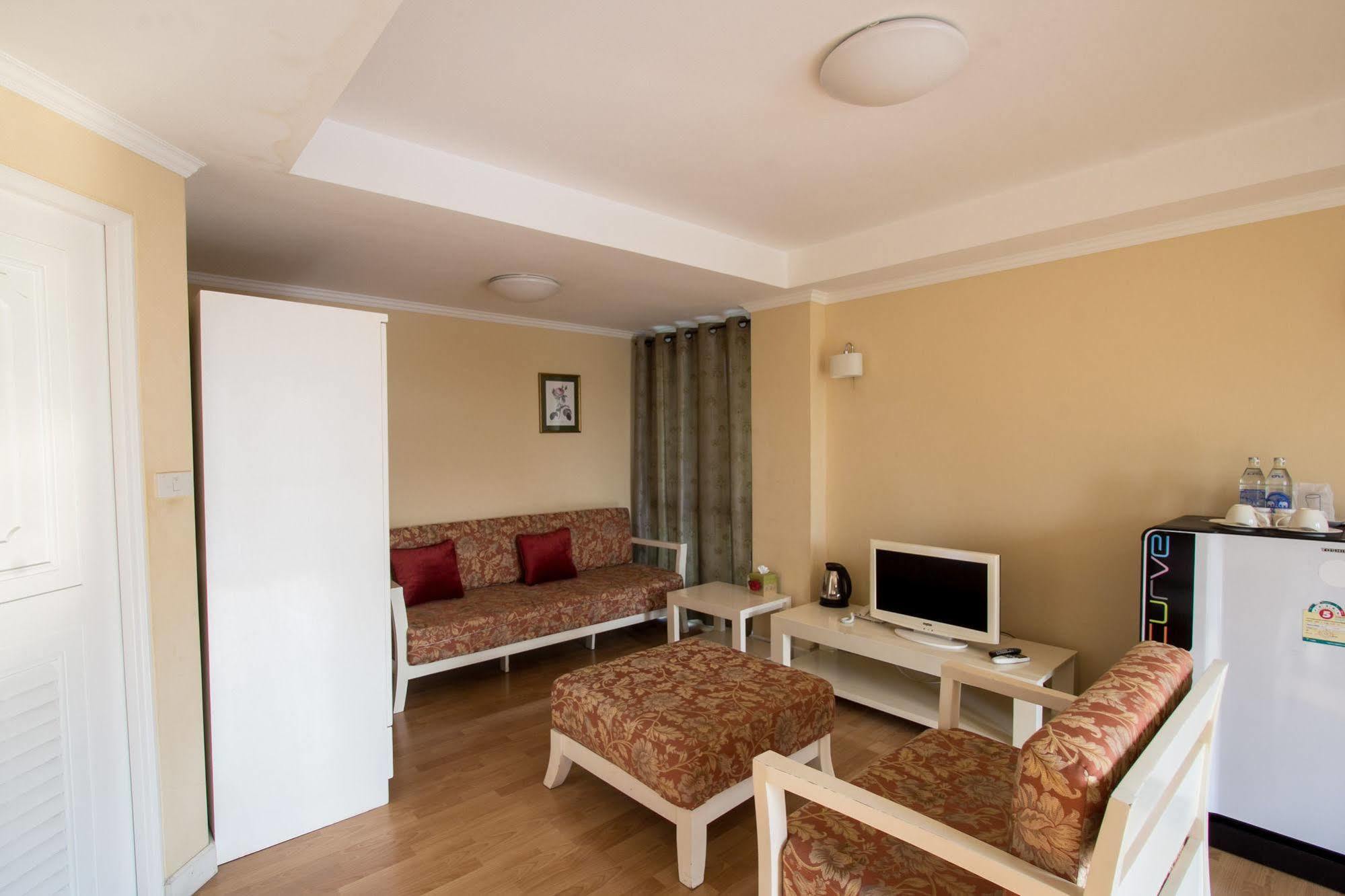 Triple Palms House Hotel Chiang Mai Luaran gambar